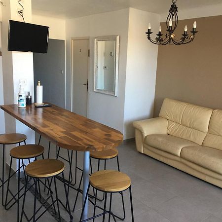 Grands Buffets Hebergement Appartement Narbonne Bagian luar foto