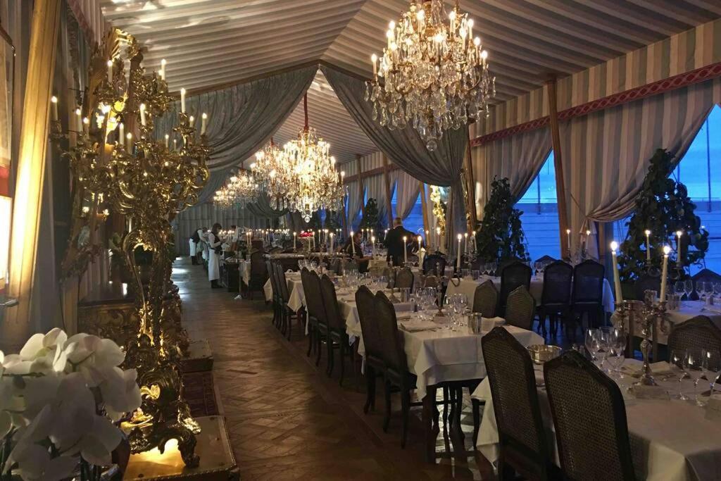 Grands Buffets Hebergement Appartement Narbonne Bagian luar foto